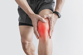Knee Pain Treatment Knee Pain Treatment in the Douglas County, NE: Omaha, Ralston, Bennington, Valley, Elkhorn, Sarpy County, NE: Bellevue, Papillion, La Vista, Gretna, Elkhorn area
